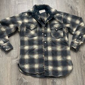 Vintage women’s 70 Pendleton High Grade Western Pearl Snap Shirt size medium